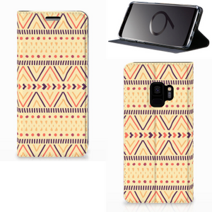 Samsung Galaxy S9 Hoesje met Magneet Aztec Yellow