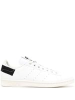 adidas baskets à patch logo - Blanc