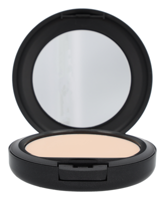 MAC Studio Fix Powder Plus Foundation 15 g NC15 Dames