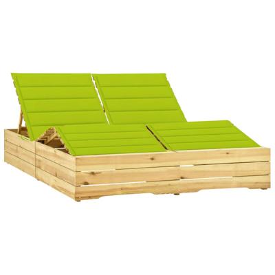 Ligbed tweepersoons met heldergroene kussens geïmpregneerd hout