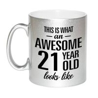 Zilveren Awesome 21 year cadeau mok / verjaardag beker 330 ml - feest mokken - thumbnail