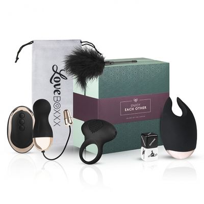 Loveboxxx - Romantic Couples Box Giftset voor Koppels Loveboxxx - Romantic Couples Box Giftset voor Koppels