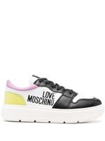 Love Moschino baskets colour block à logo imprimé - Blanc