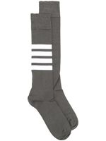 Thom Browne chaussettes à détails 4 bandes signature - Gris