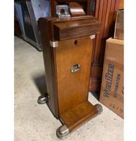 Stroller By The Mills Novelty Co - ZEER ZELDZAAM