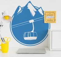 Skilift met bergwand decor - thumbnail