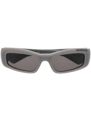 Balenciaga Eyewear lunettes de soleil à logo imprimé - Gris