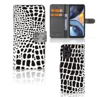 Motorola Moto G22 | Telefoonhoesje | Met pasjeshouder | Slangenprint