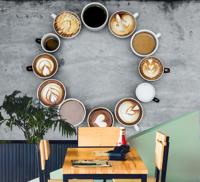 Fotowand Verschillende koffiemokken in cirkel Fotowand Verschillende koffiemokken in cirkel