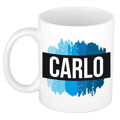 Carlo naam cadeau koffie mok - beker - met blauw verfstrepen - Cadeau collega - vaderdag