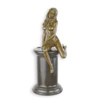 AN EROTIC BRONZE SCULPTURE OF A FEMALE NUDE - thumbnail