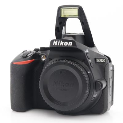 Nikon D5600 body occasion