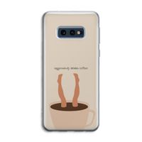 Aggressively drinks coffee: Samsung Galaxy S10e Transparant Hoesje