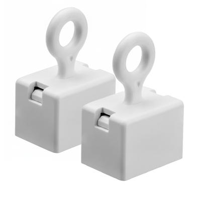 Ophang magneet / magneetjes - 2x - met oogje - wit - 16 x 18 mm Ophang magneet / magneetjes - 2x - met oogje - wit - 16 x 18 mm