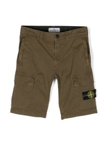 Stone Island Junior short cargo à patch logo - Vert