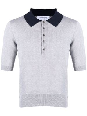 Thom Browne polo à col contrastant - Gris