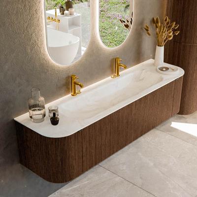 Badmeubel Mondiaz Kurve-Dlux | 170 cm | Meubelkleur Walnut | Wastafelkleur Ostra | Solid surface | Midden spoelbak | 2 kraangaten