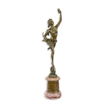 A BRONZE SCULPTURE OF A LARGE WOMAN ON A MARBLE BASE