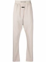 Fear Of God pantalon droit à taille à logo - Tons neutres Fear Of God pantalon droit à taille à logo - Tons neutres