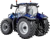 Britains Tractor New Holland T7.300 1:32