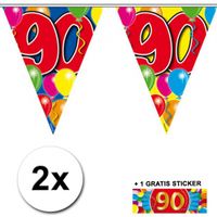 2 Gekleurde vlaggenlijnen 90 jaar met sticker