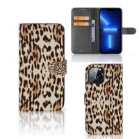 iPhone 13 Pro Max | Telefoonhoesje | Met pasjeshouder | Leopard