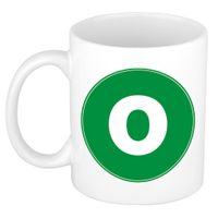 Mok / beker met de letter O groene bedrukking voor het maken van een naam / woord of team Mok / beker met de letter O groene bedrukking voor het maken van een naam / woord of team