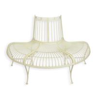 A DEMI ROUND IRON TREE BENCH, WHITE A DEMI ROUND IRON TREE BENCH, WHITE