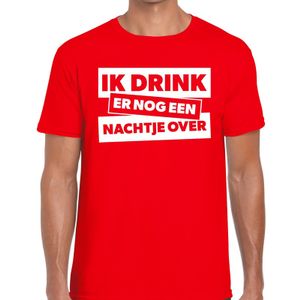 Ik drink er nog een nachtje over tekst t-shirt rood heren