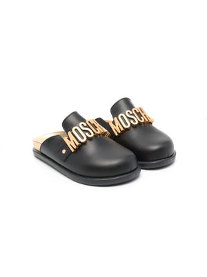 Moschino Kids sandales à plaque logo - Noir