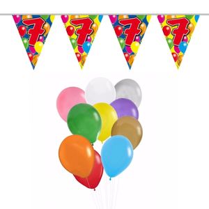 Verjaardag 7 jaar feest thema set 50x ballonnen en 2x leeftijd print vlaggenlijnen