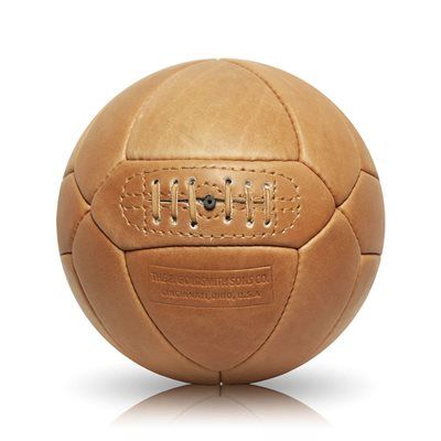 P. Goldsmith & Sons - Retro Voetbal Triangle Panel - Licht Bruin (Spec