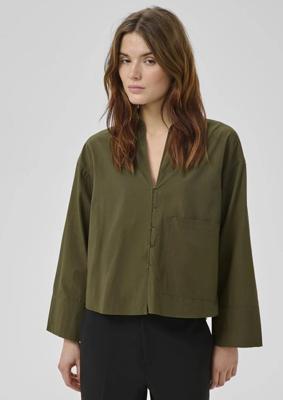 MEW Sunna Boxy Short Shirt | Capers