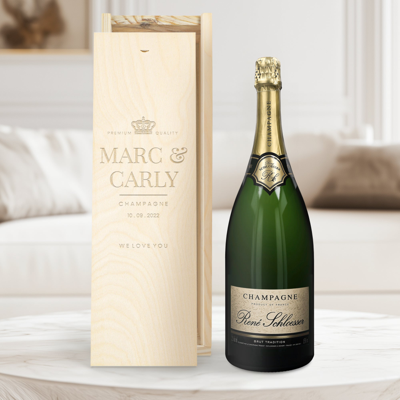 Champagne in gegraveerde kist - René Schloesser (Magnum)