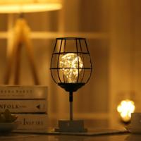 Retro klassieke ijzeren kunst LED tafellamp lezing lamp nachtlampje slaapkamer lamp Bureau verlichting huis decoratie lampenkap stijl: rode wijn glas