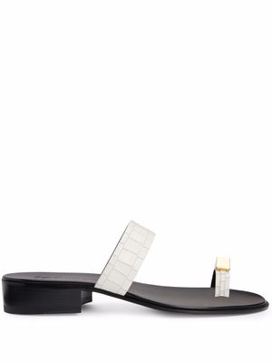 Giuseppe Zanotti sandales Bardack à effet peau de crocodile - Blanc