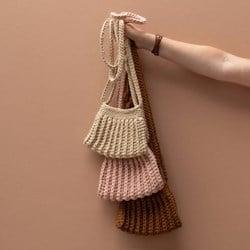 Haakpatroon Yarn and Colors Cool Cross Body Bag