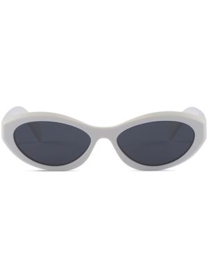 Prada Eyewear lunettes de soleil Symbole à monture ovale - Blanc