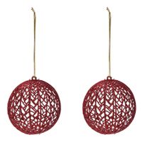 2x Rode glitter draad/rotan look kerstballen kunststof 9 cm