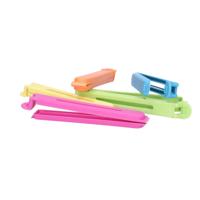 Knijpers set - 30x stuks - gekleurd - kunststof - 11 cm - vershoud knijpers/clips - sluitklemmen