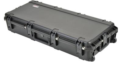 SKB iSeries 4217-30 waterdichte flightcase klass. gitaar