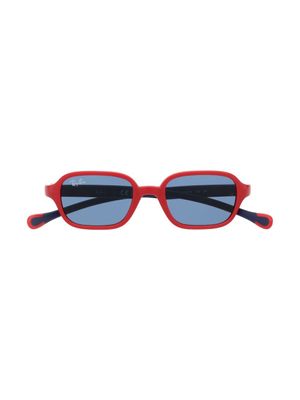 RAY-BAN JUNIOR lunettes de soleil à monture rectangulaire RB9074S - Rouge