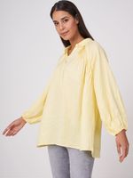 Linnen blouse met pofmouwen Linnen blouse met pofmouwen