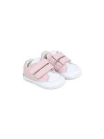 Givenchy Kids baskets en cuir à attache scratch - Rose