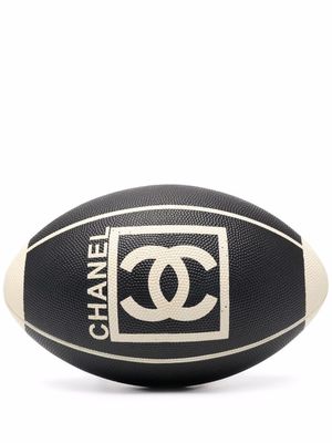 CHANEL Pre-Owned ballon de rugby à logo CC (années 2000) - Noir