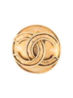 CHANEL Pre-Owned broche à logo CC - Or