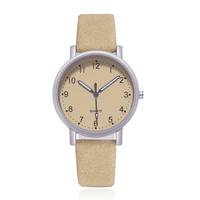 LGT Quartz horloge zilverkleurig met beige leren band en beige wijzerplaat LGT Quartz horloge zilverkleurig met beige leren band en beige wijzerplaat