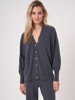 V-hals vest met knopen en pofmouwen