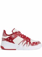 Giuseppe Zanotti baskets Talon à motif cachemire - Rouge