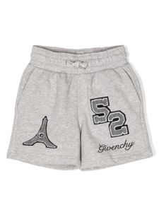 Givenchy Kids short de sport à détail de patch - Gris